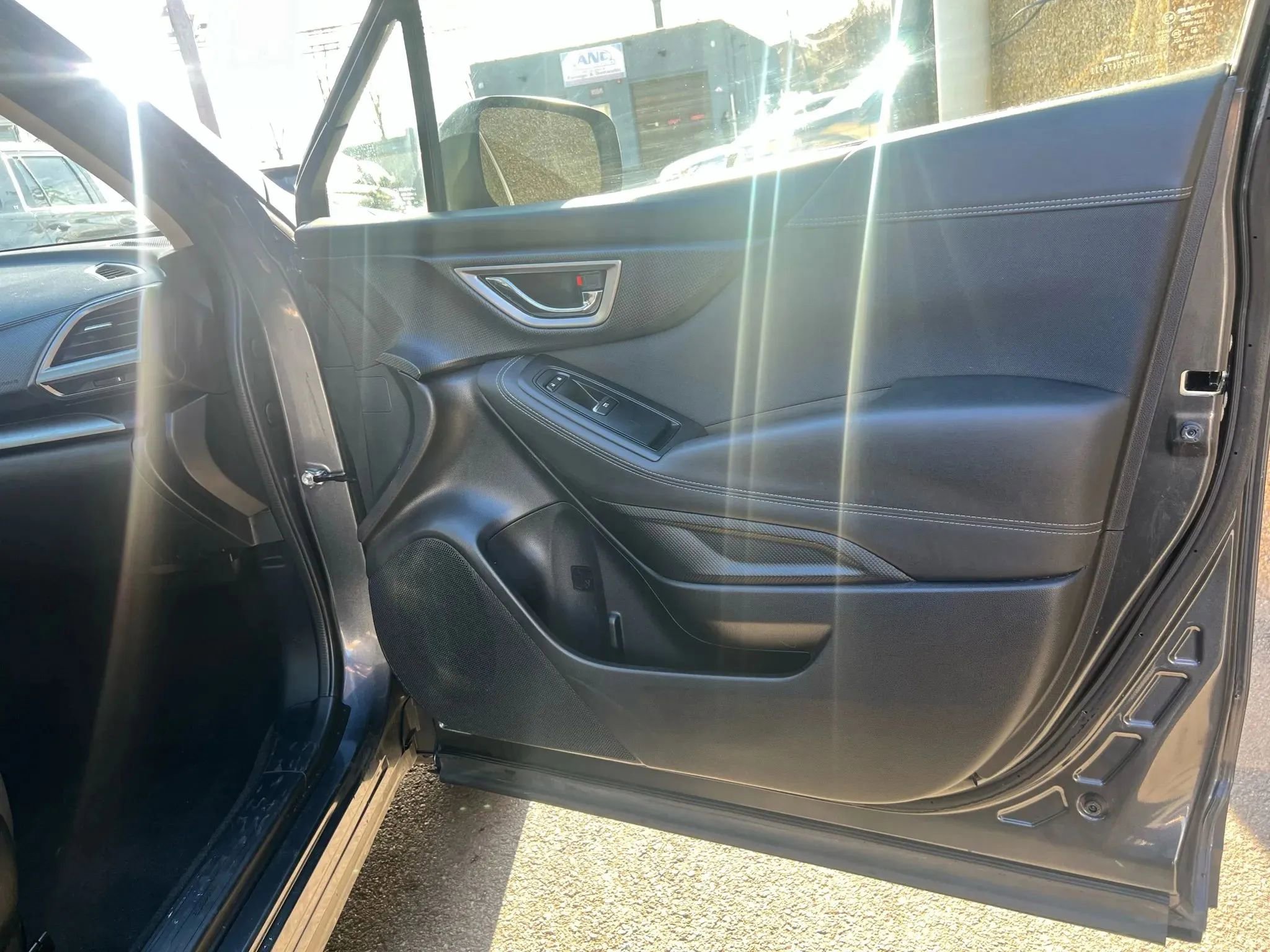 Used 2019 Subaru Forester Premium w/ All-Weather Package image 30