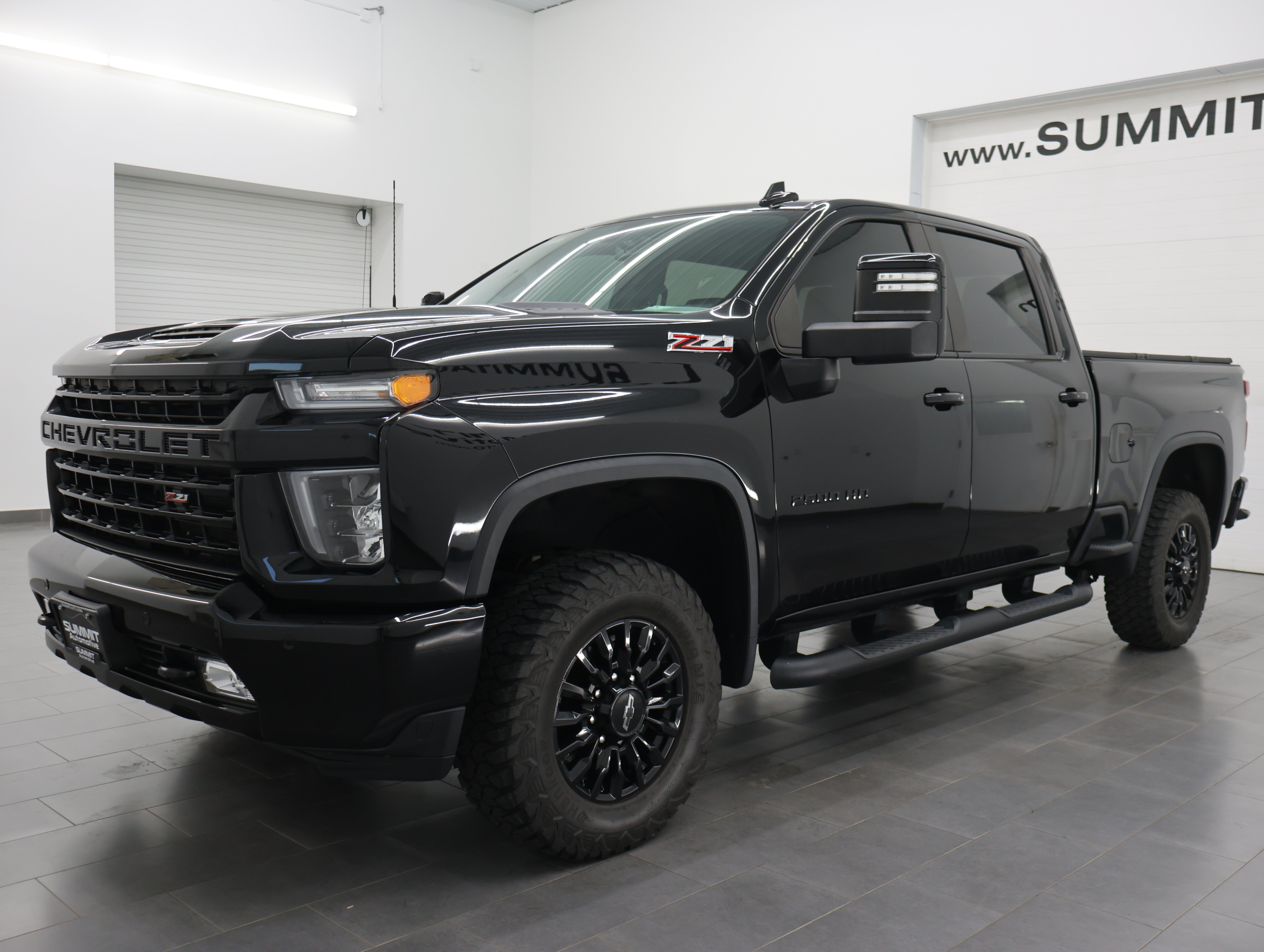Used 2023 Chevrolet Silverado 2500 LTZ w/ LTZ Plus Package AWD/4WD image 7
