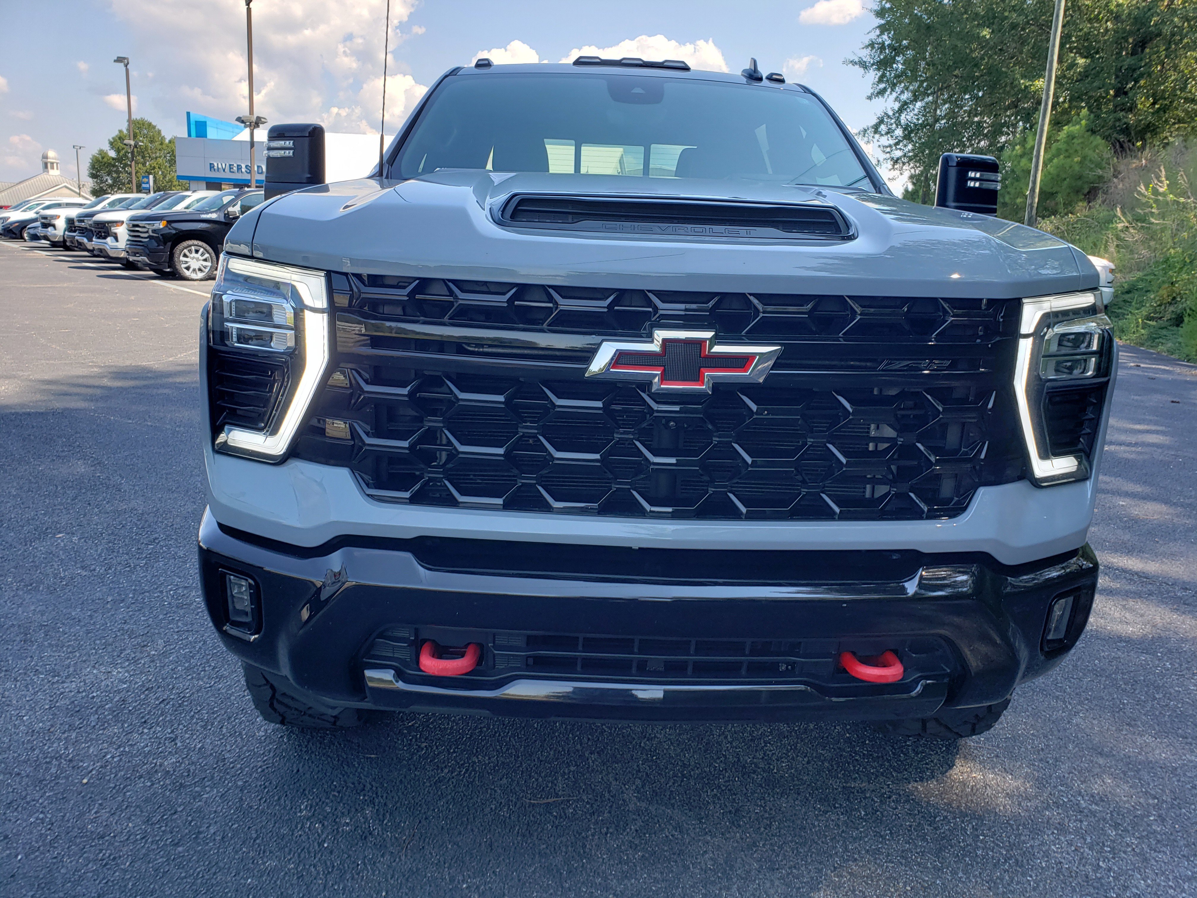 Used 2024 Chevrolet Silverado 2500 ZR2 w/ Technology Package image 5