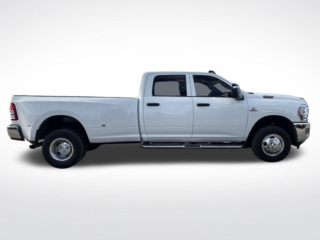 Used 2024 RAM 3500 Tradesman w/ Chrome Appearance Group image 8