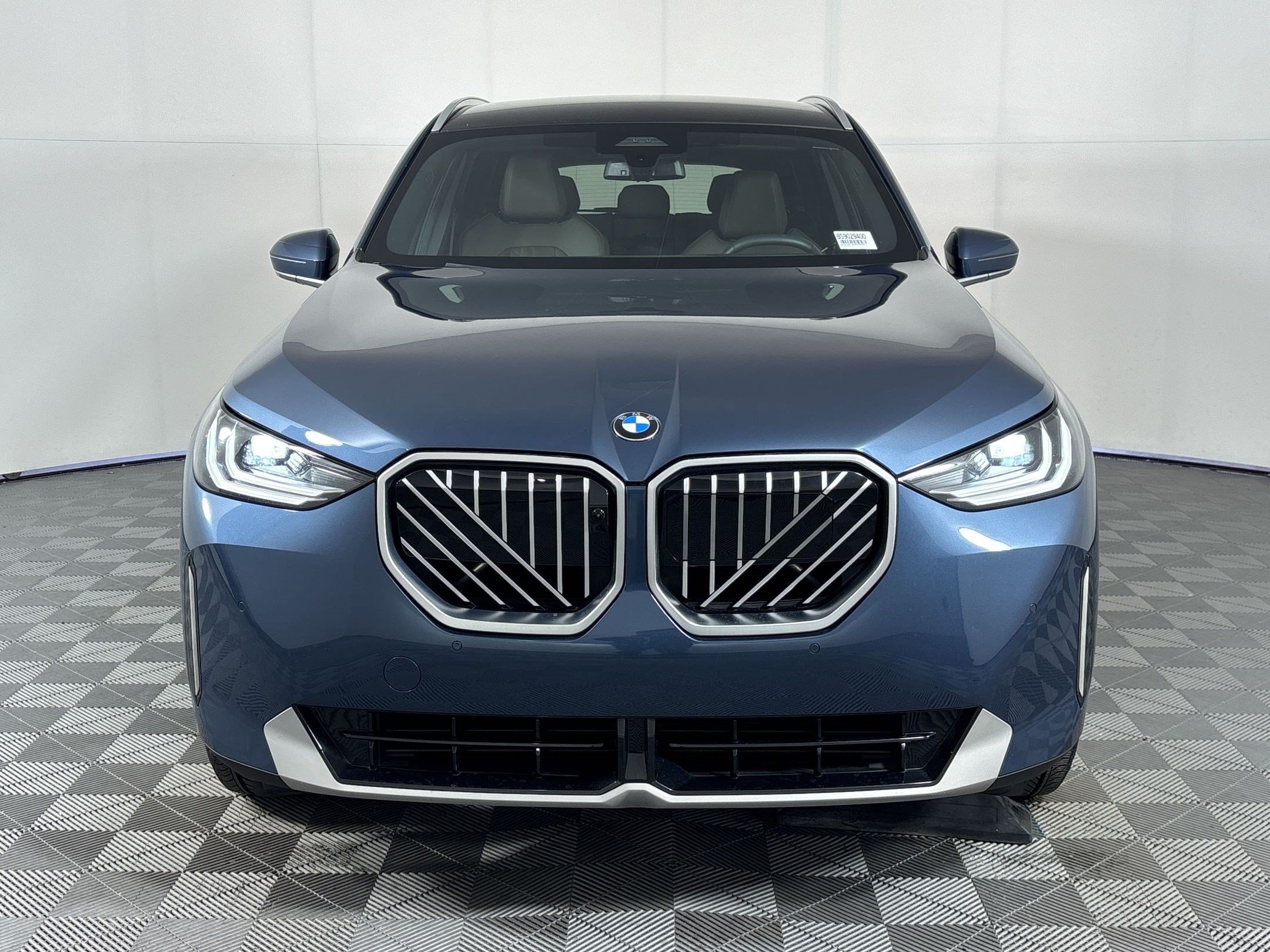 Used 2025 BMW X3 xDrive30i AWD/4WD image 6