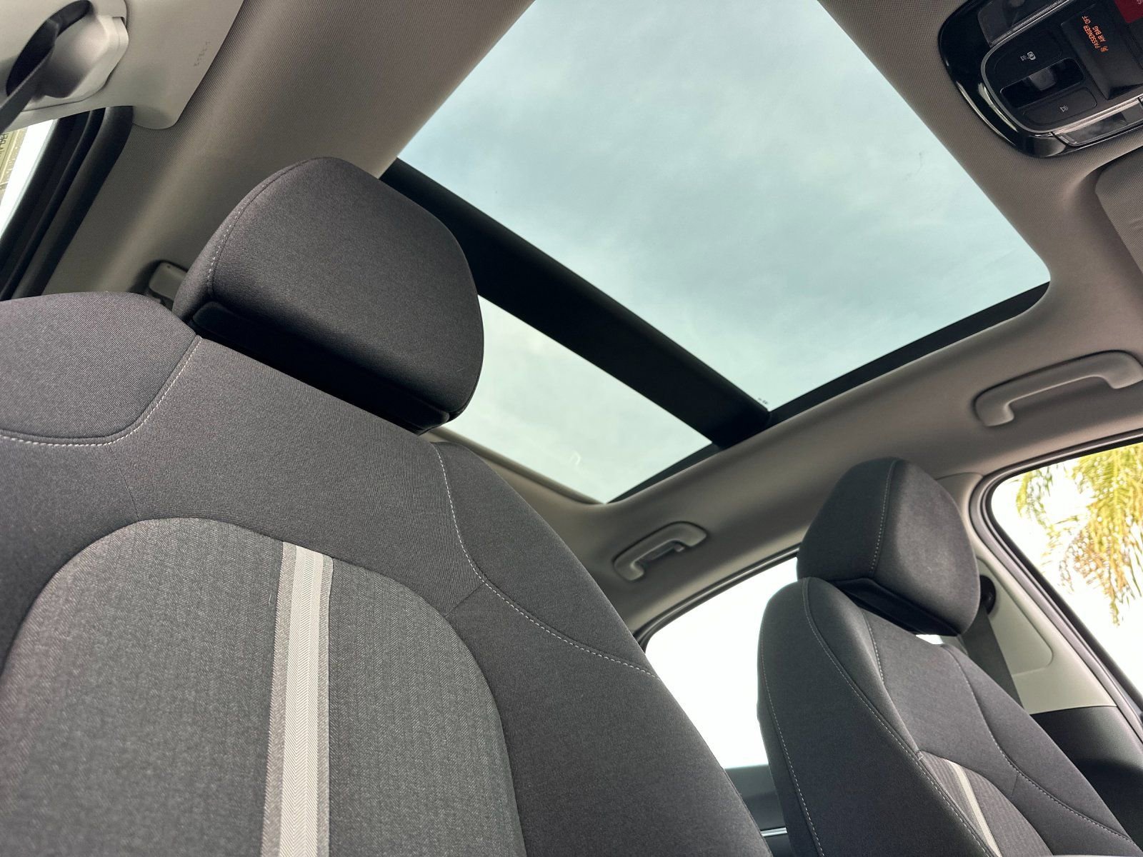 Used 2024 Hyundai Sonata SEL w/ Convenience Package image 15