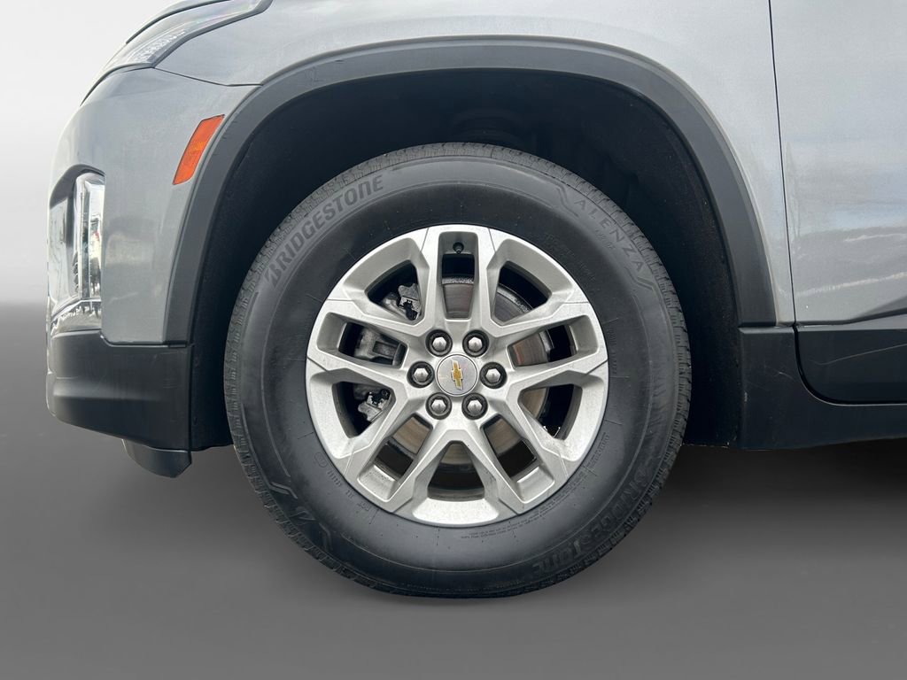 Used 2023 Chevrolet Traverse LS w/ Safety Package image 15