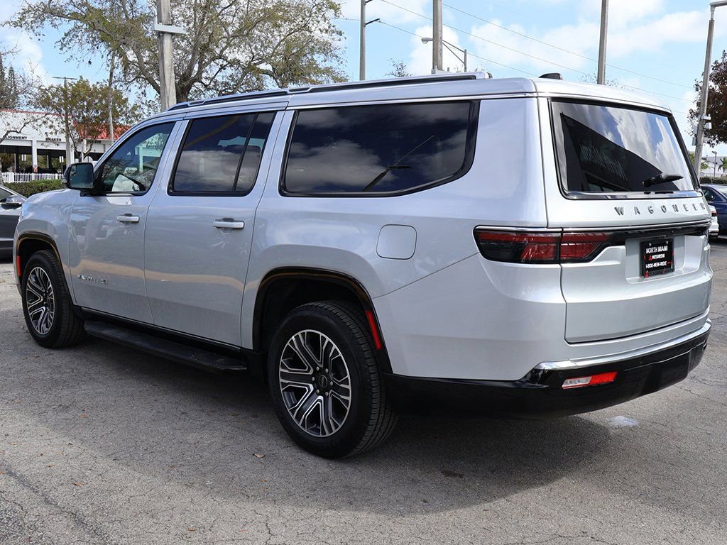 Used 2025 Jeep Wagoneer L Series II w/ 8-pass Seating Package AWD/4WD image 10