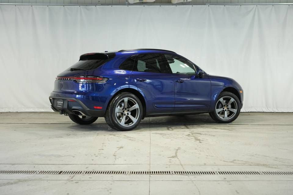 Certified 2026 Porsche Macan AWD/4WD image 7