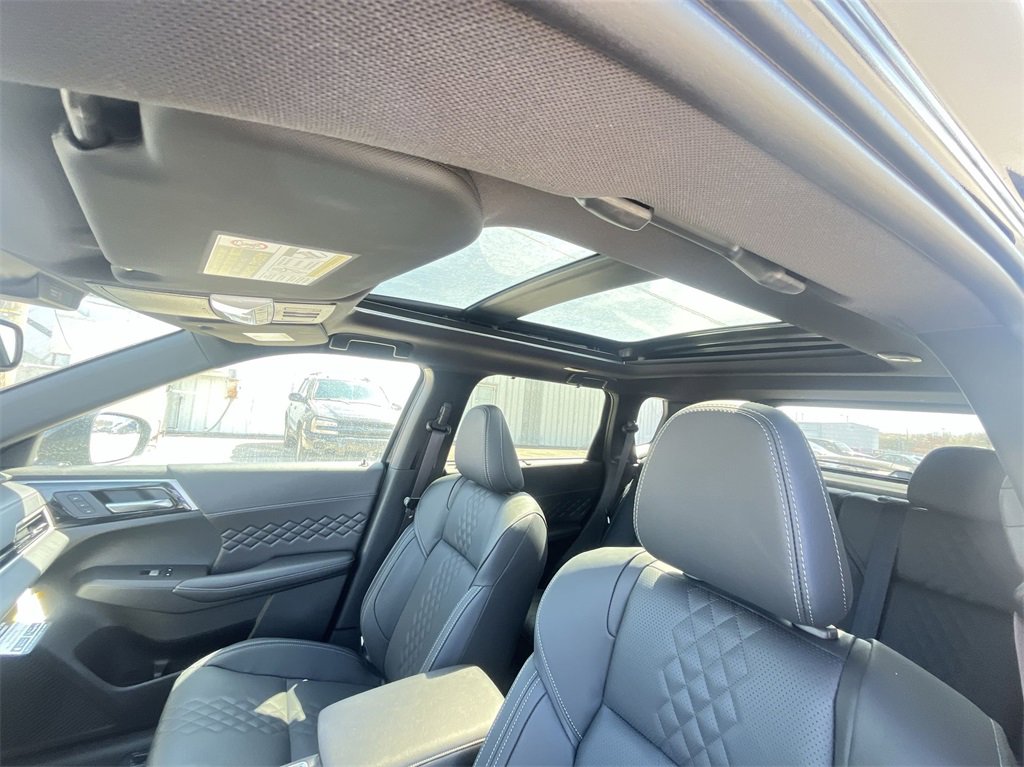 New 2025 Mitsubishi Outlander SEL Black Edition image 22