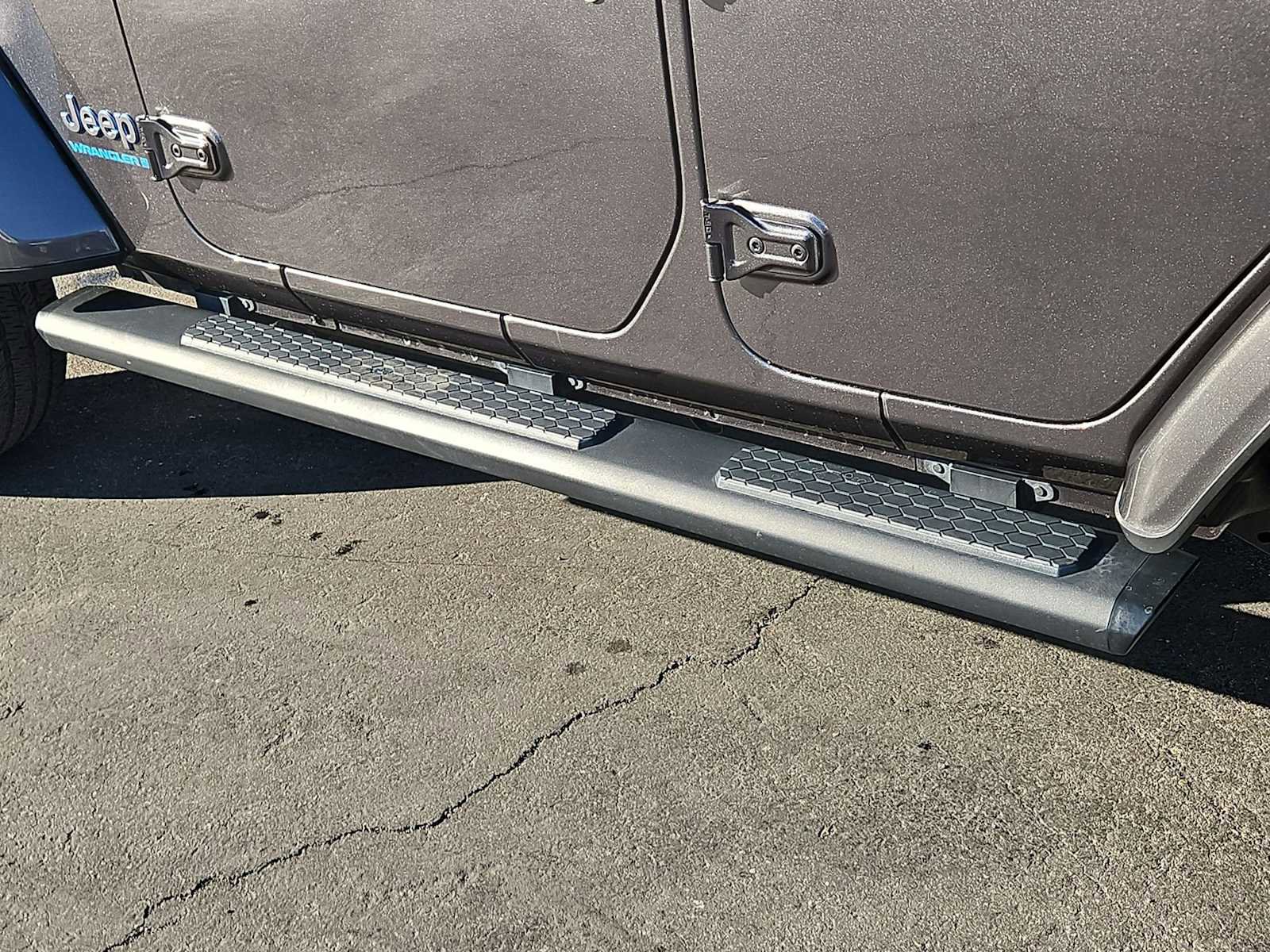 Used 2024 Jeep Wrangler Sport S image 35