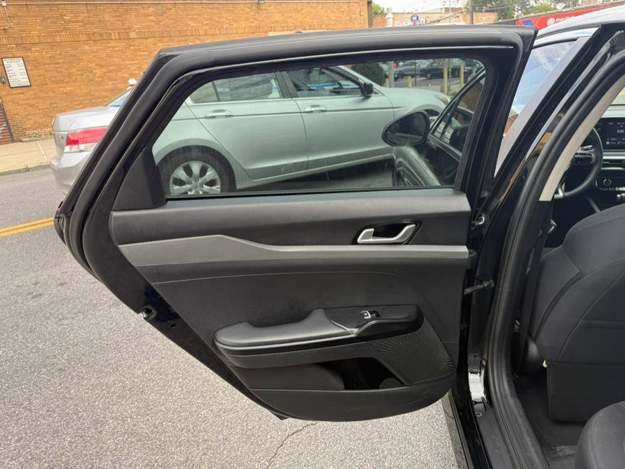 Used 2021 Kia K5 LX image 21