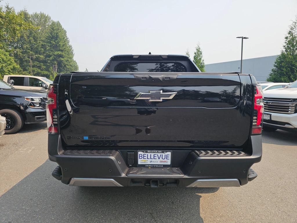 Used 2026 Chevrolet Silverado EV Trail Boss AWD/4WD image 6