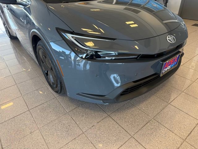 Used 2023 Toyota Prius LE image 8