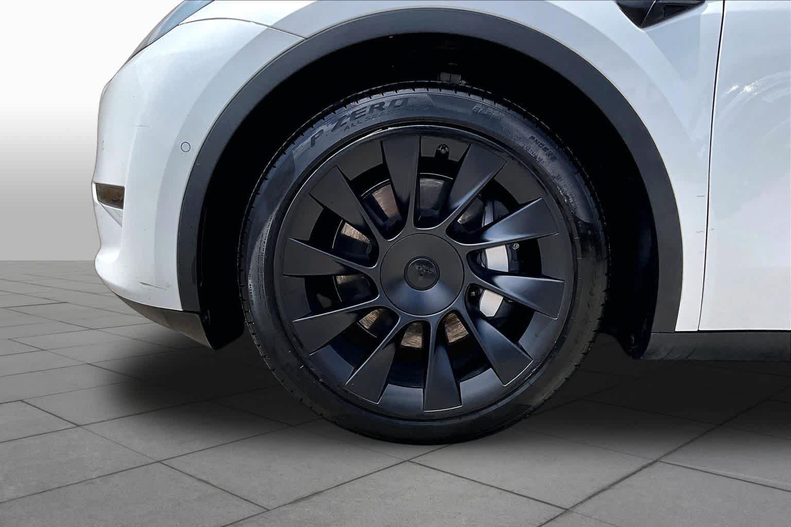 Used 2021 Tesla Model Y Long Range AWD/4WD image 9