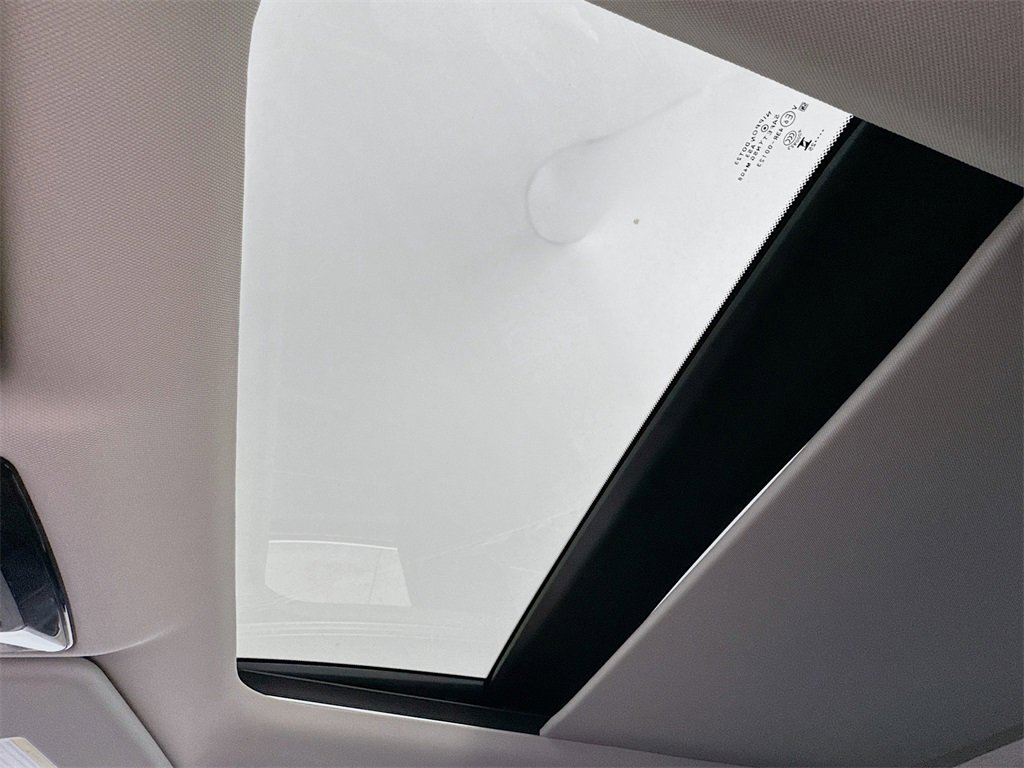 New 2025 Mitsubishi Outlander SE image 23