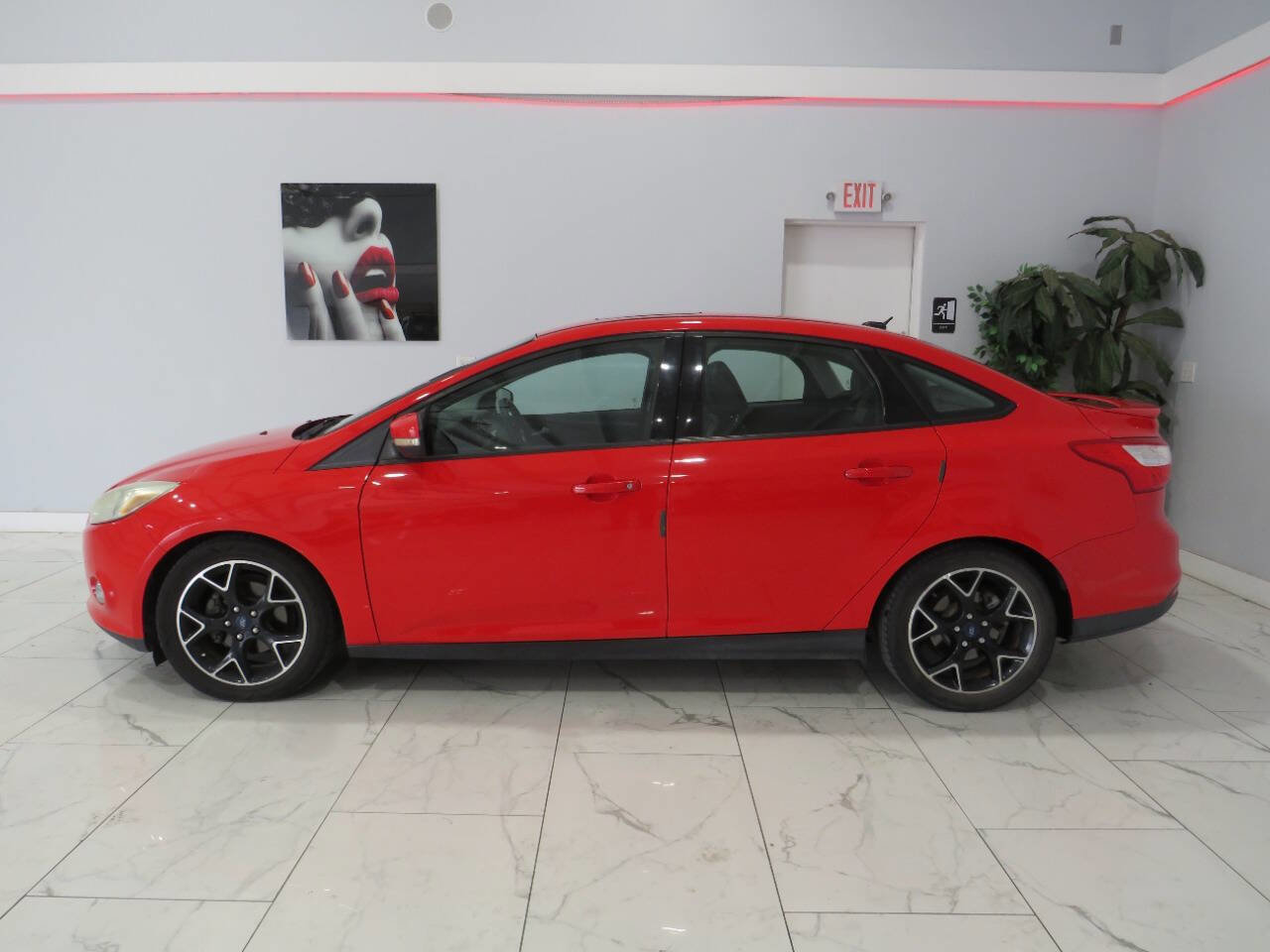 Used 2014 Ford Focus SE w/ Equipment Group 201A image 7