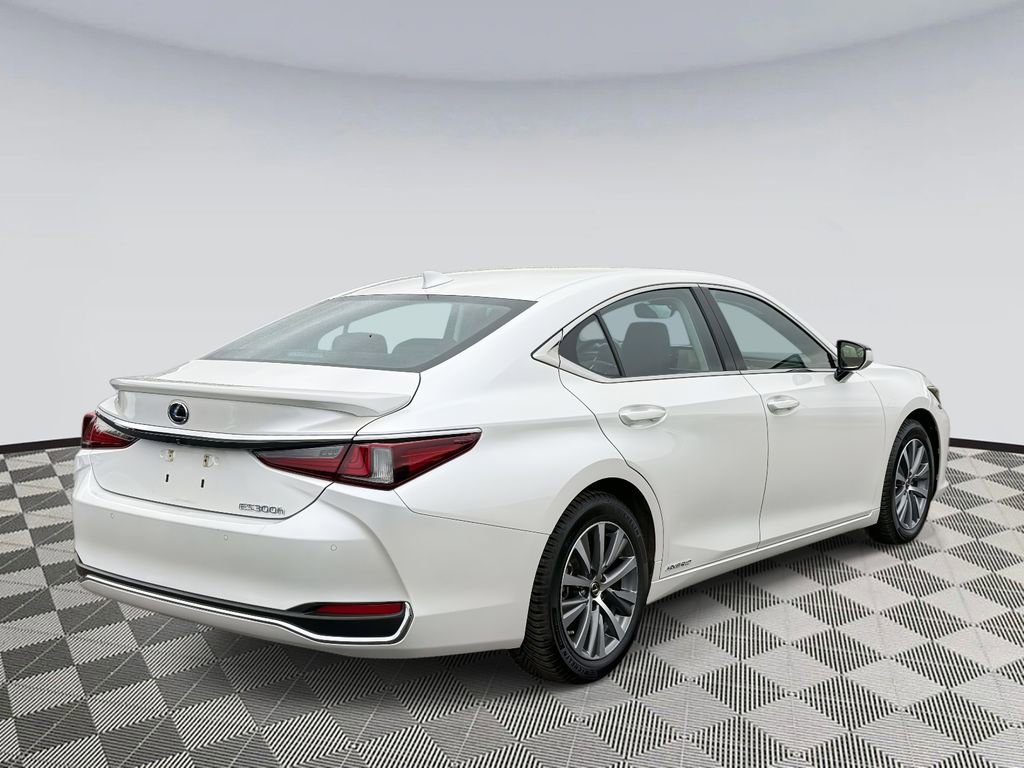 Used 2021 Lexus ES 300h w/ Premium Package video 2