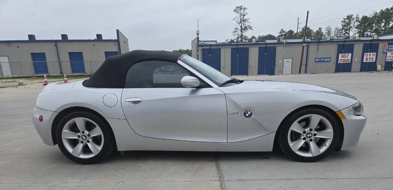 Used 2007 BMW Z4 3.0i image 6