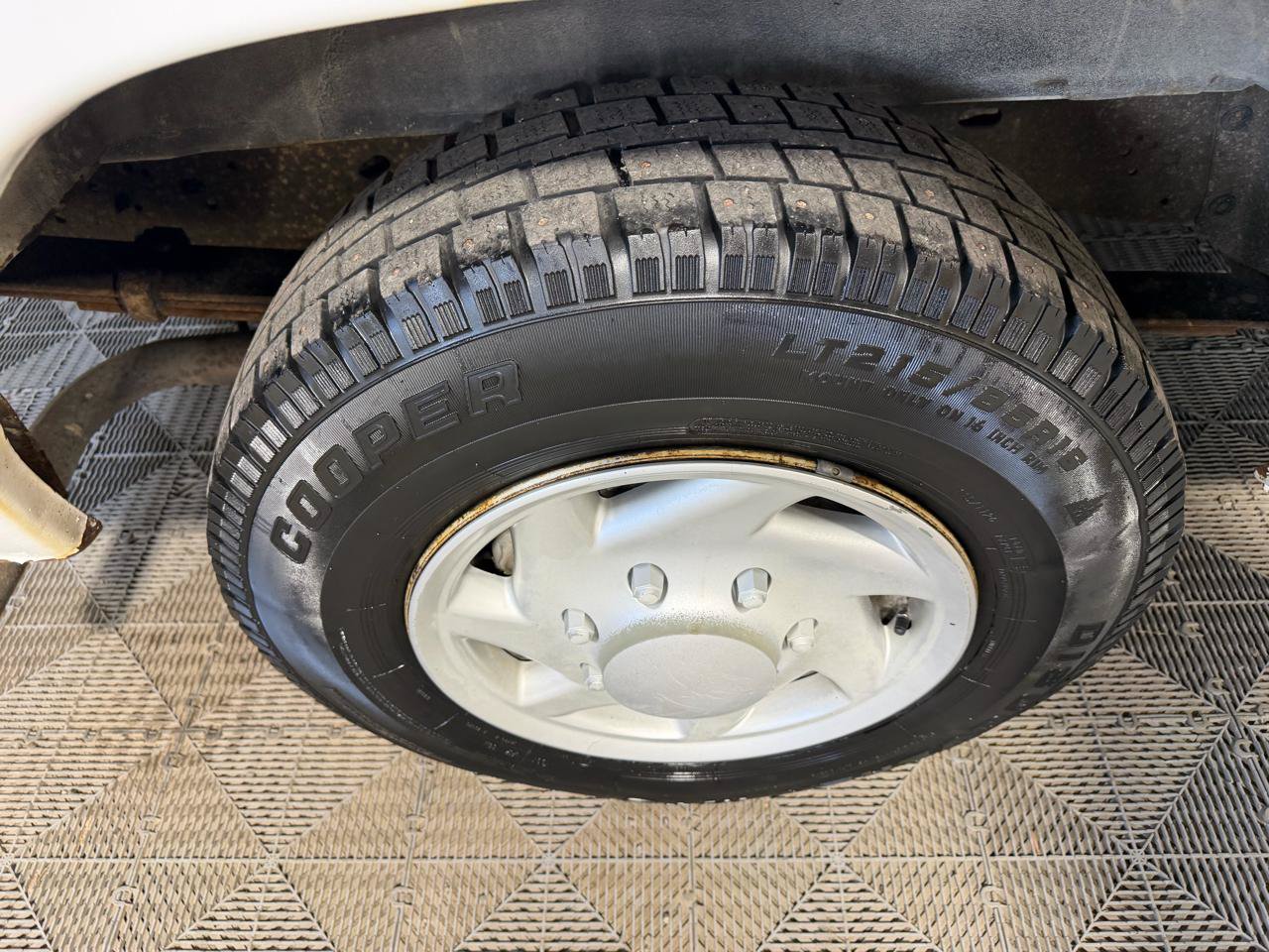 Used 2007 Ford E-150 and Econoline 150 RWD image 16