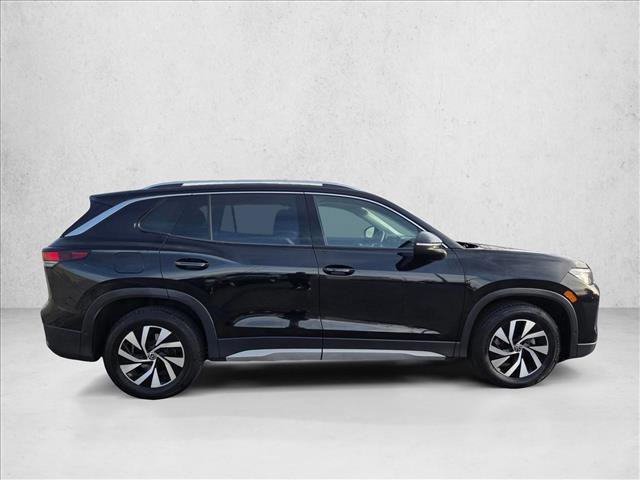 Used 2025 Volkswagen Tiguan S image 4