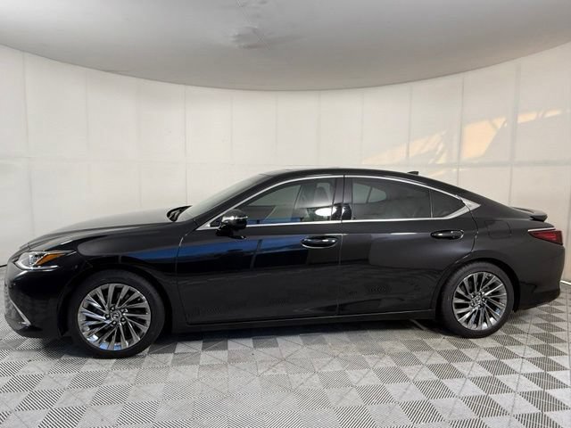 Used 2025 Lexus ES 300h w/ Technology Package FWD image 3