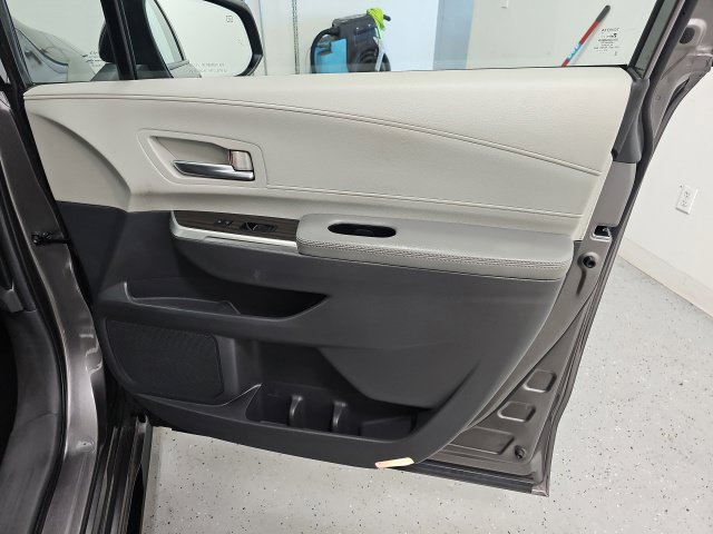 Certified 2023 Toyota Sienna Limited AWD/4WD image 39