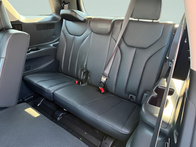 Used 2022 Hyundai Palisade SEL w/ 8P Bench Seat Package AWD/4WD image 8