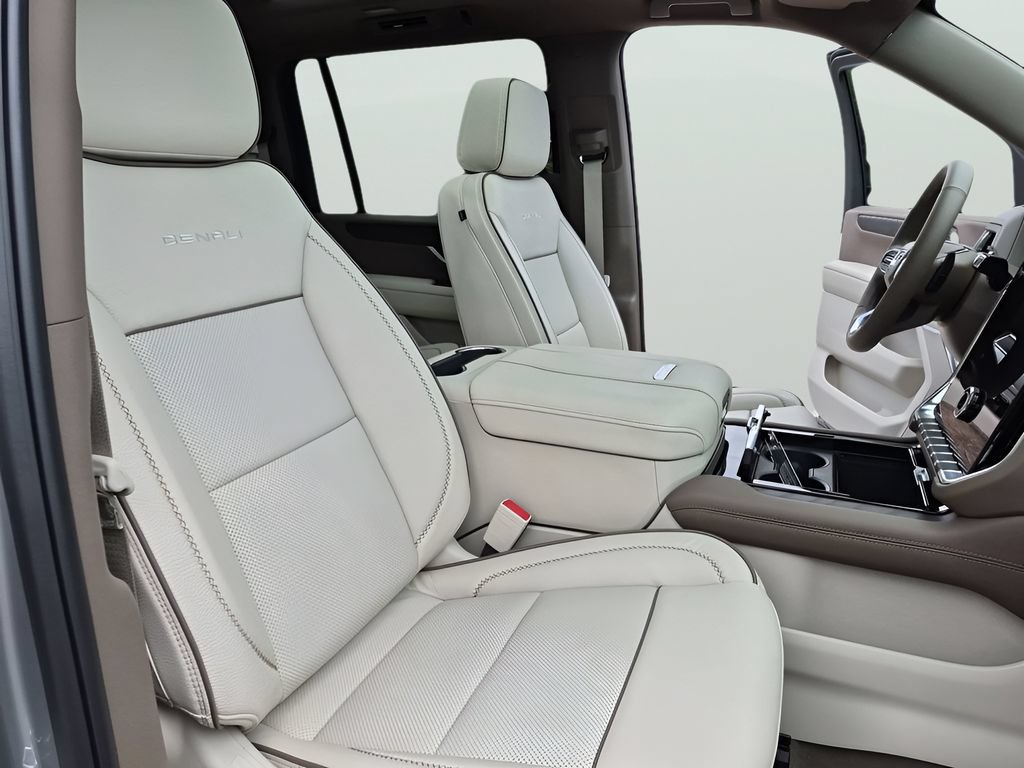 New 2026 GMC Yukon XL Denali w/ Sun & Power Step Package AWD/4WD image 45
