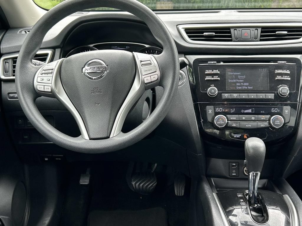Used 2015 Nissan Rogue SV FWD image 22