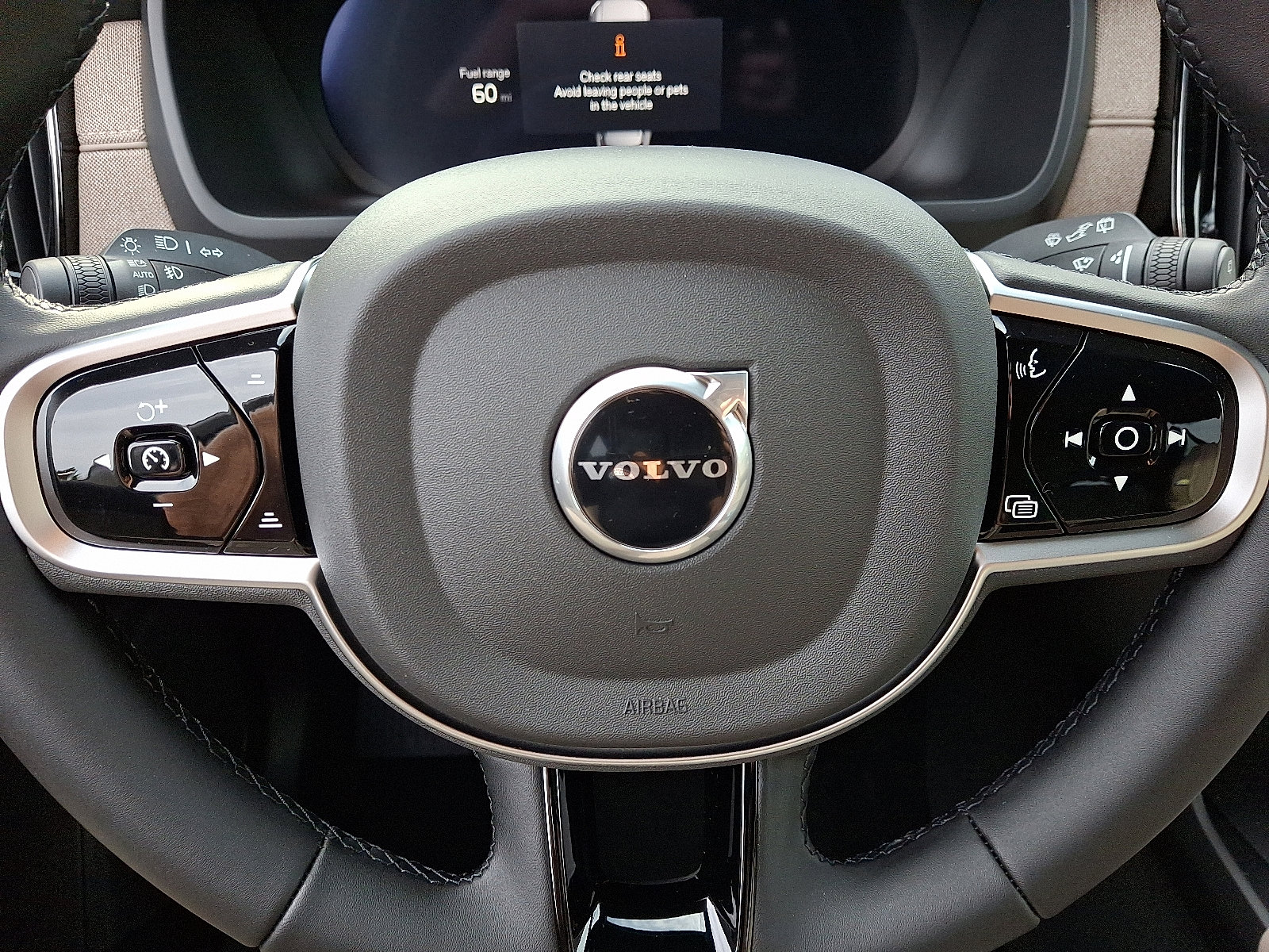 New 2026 Volvo XC90 B6 Plus image 14