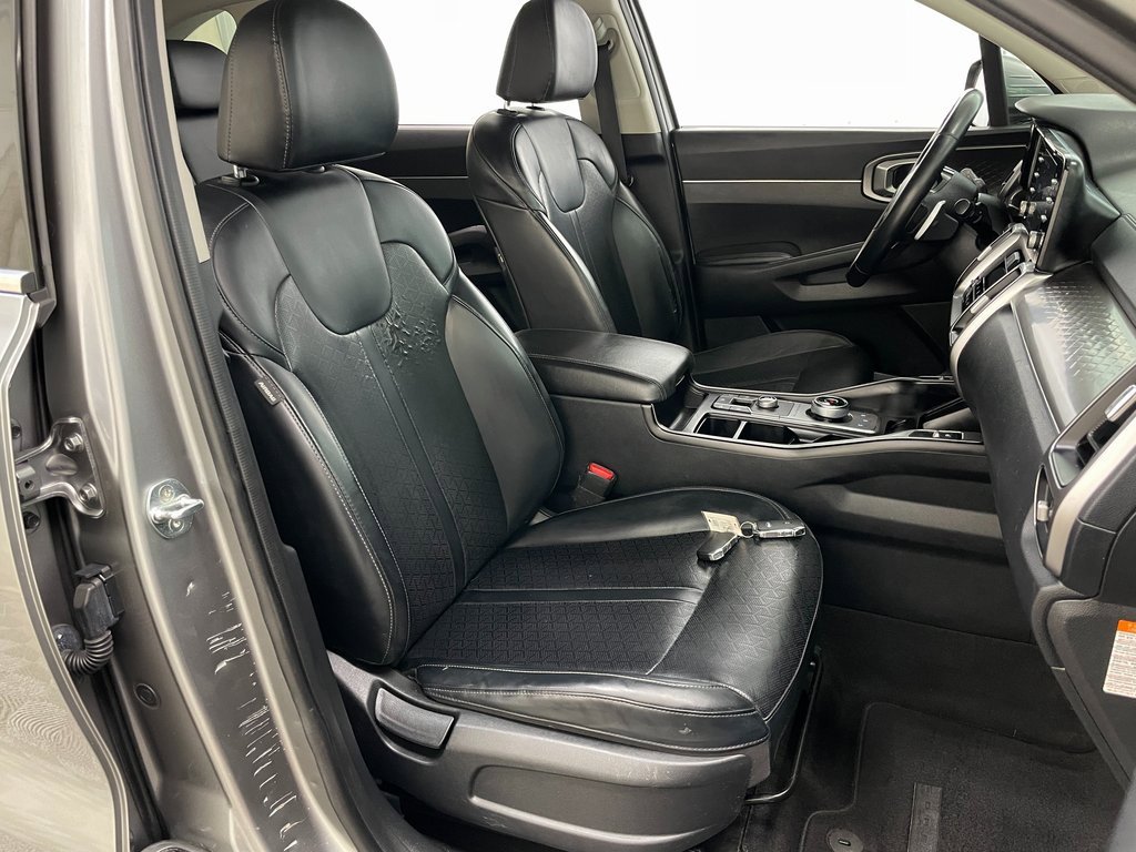 Used 2021 Kia Sorento S image 39