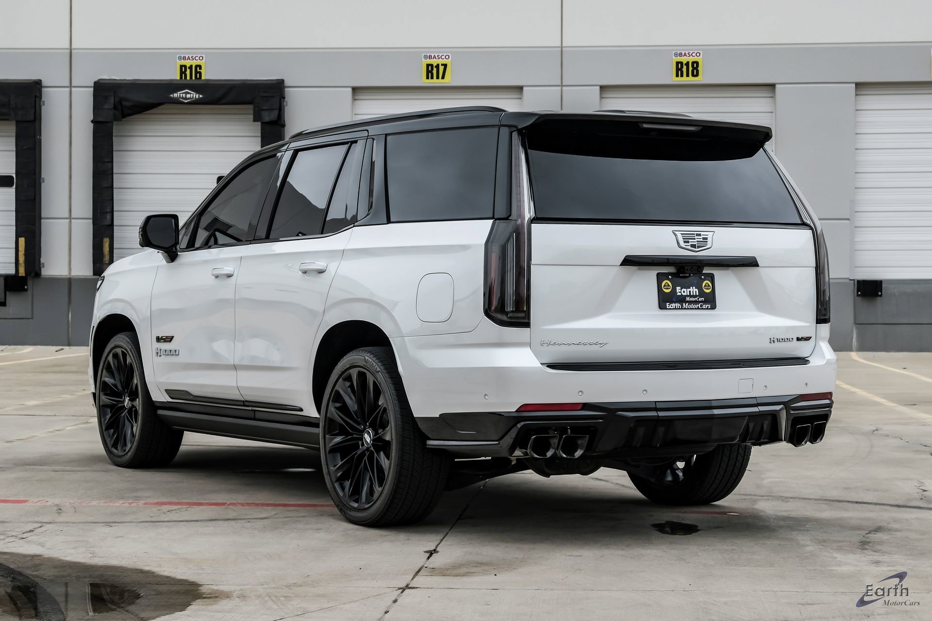 Used 2025 Cadillac Escalade V w/ LPO, ONYX Package AWD/4WD image 11