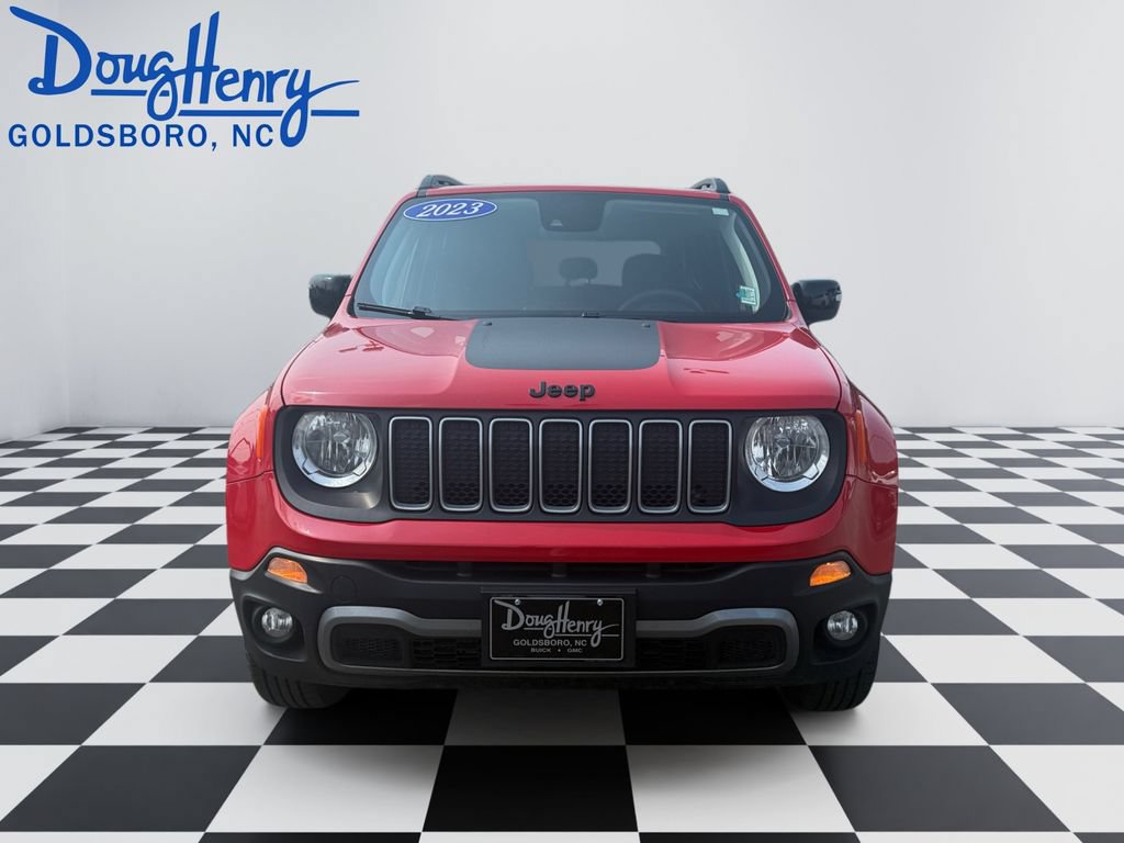 Used 2023 Jeep Renegade Latitude AWD/4WD image 8