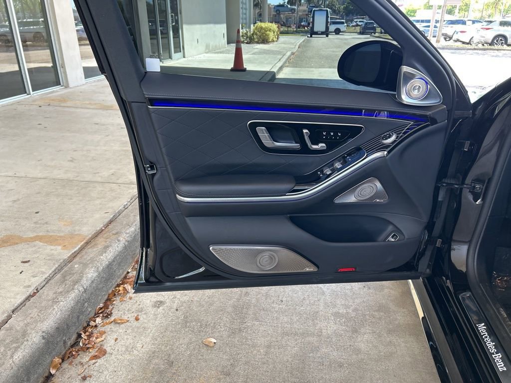 Used 2023 Mercedes-Benz S 580 4MATIC Sedan image 48
