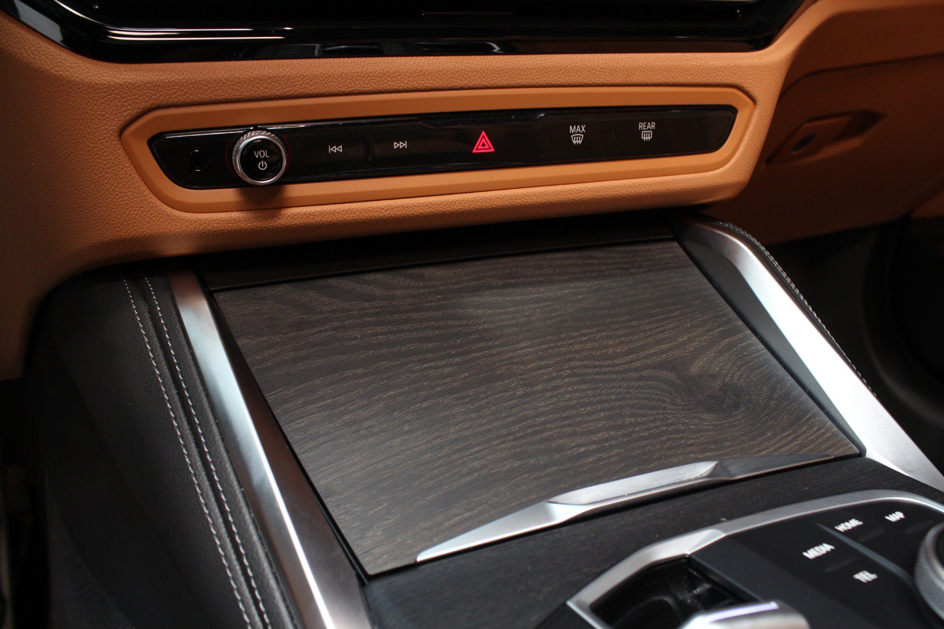 Used 2024 BMW M440i Convertible w/ Premium Package RWD image 90
