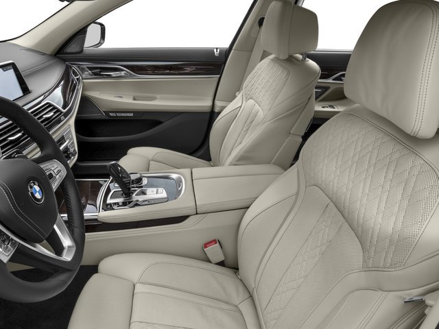 Used 2017 BMW 750i xDrive AWD/4WD image 9
