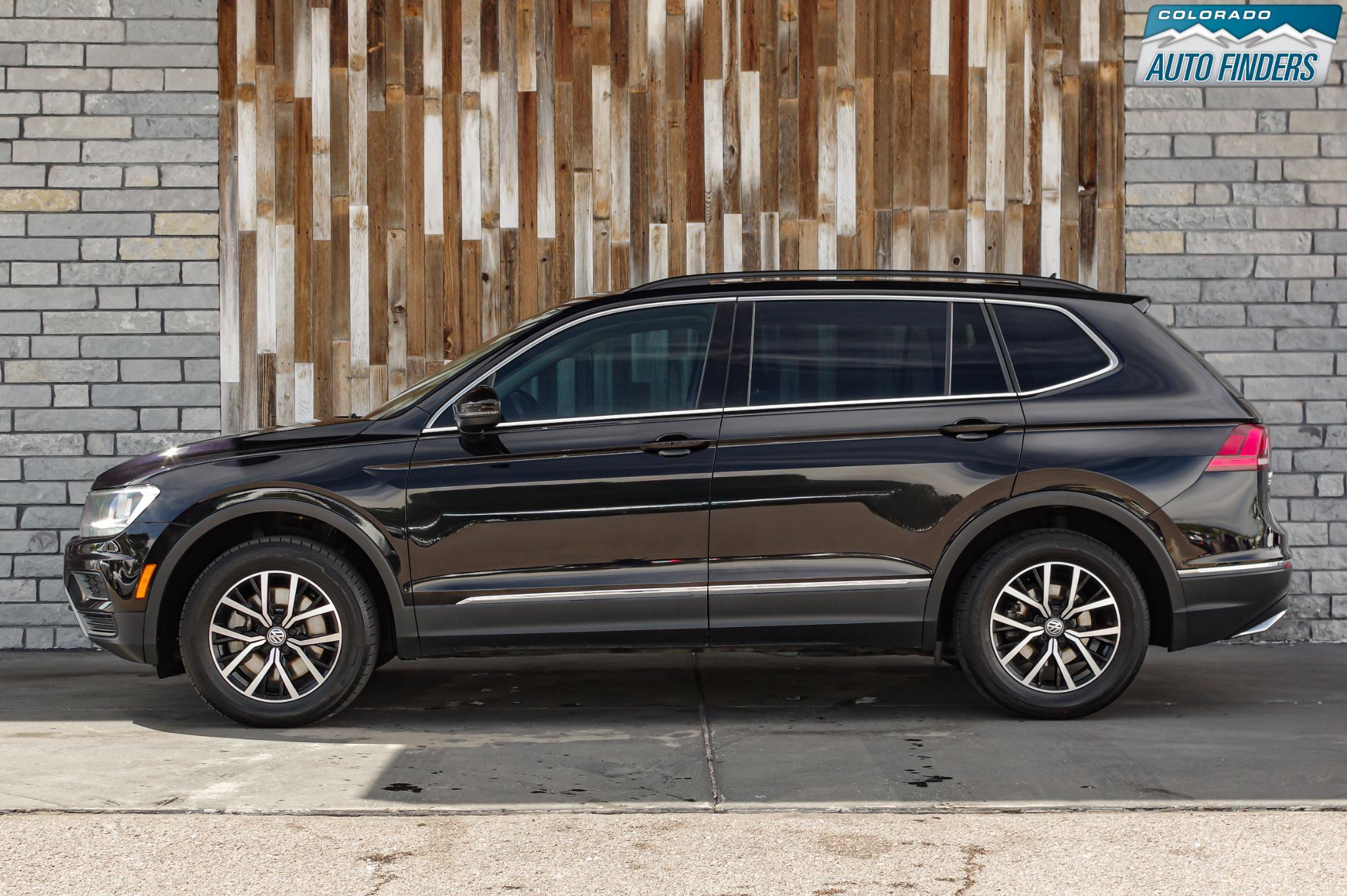 Used 2021 Volkswagen Tiguan SE AWD/4WD image 3