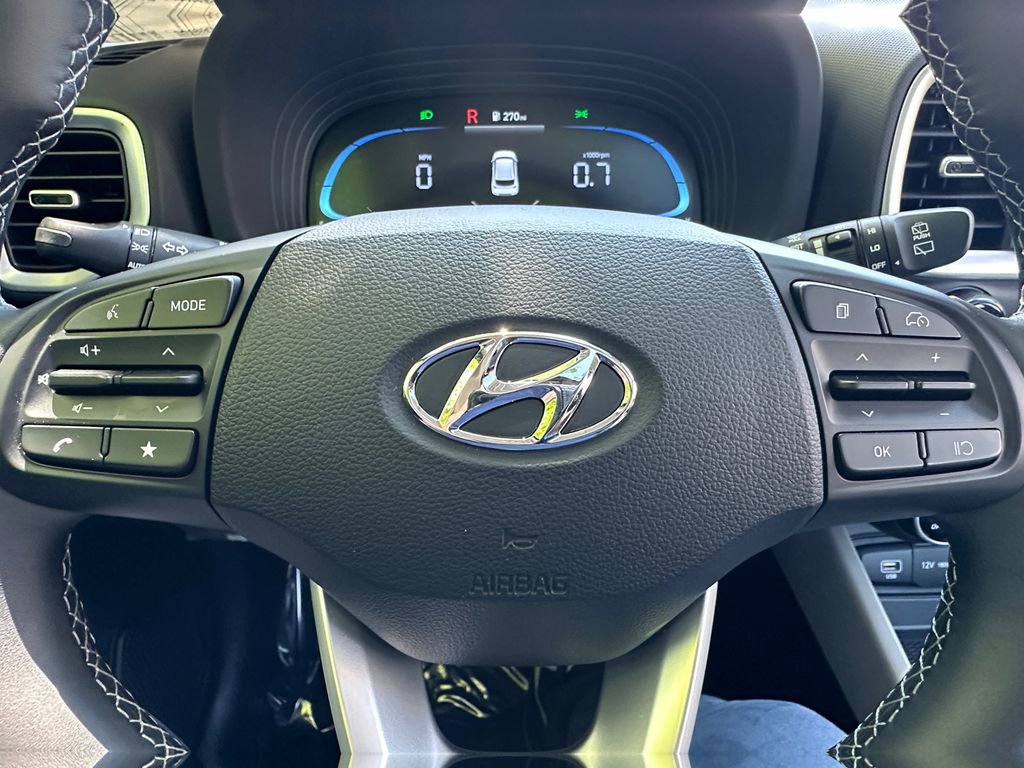 Used 2025 Hyundai Venue SEL FWD image 20