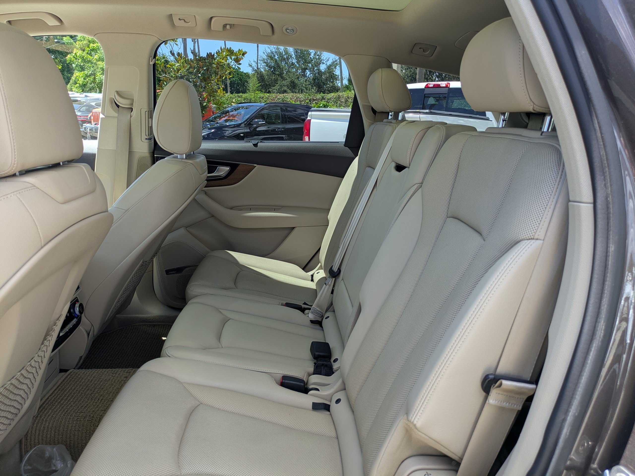 Used 2017 Audi Q7 3.0T Prestige w/ Prestige Package AWD/4WD image 13
