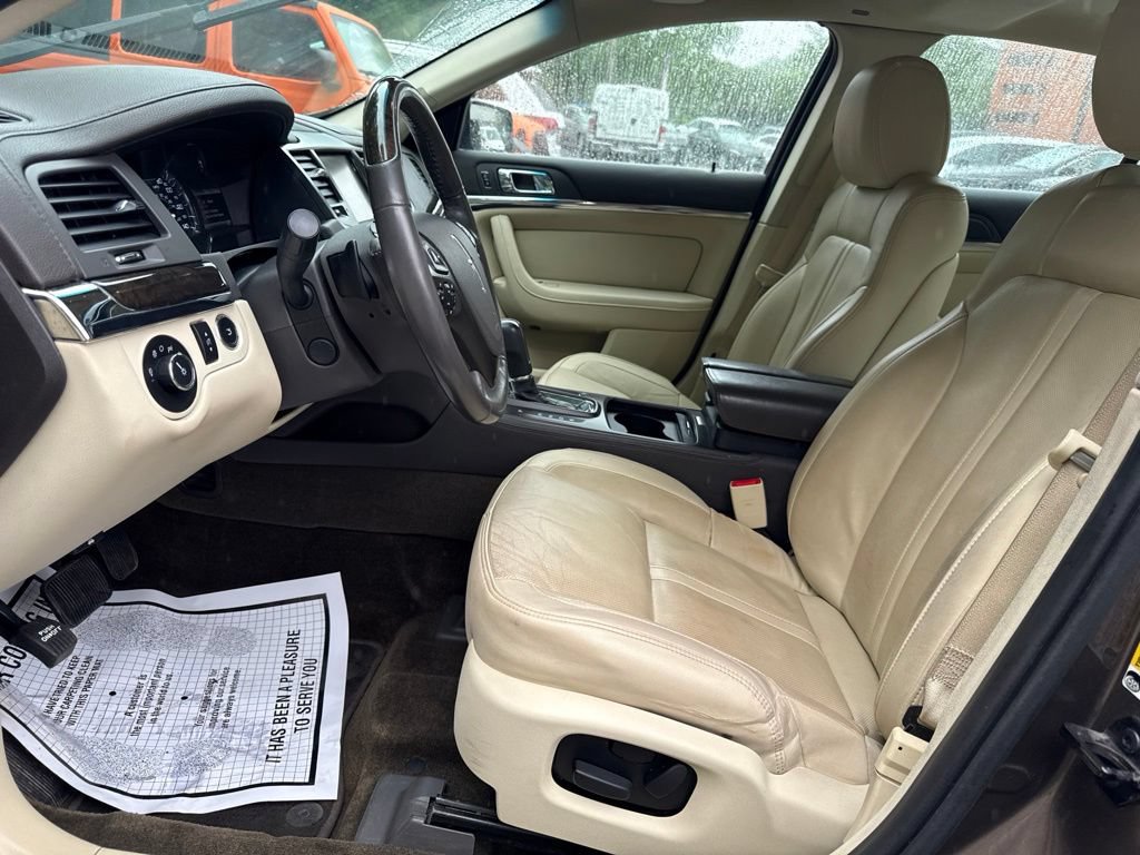 Used 2015 Lincoln MKS AWD image 9