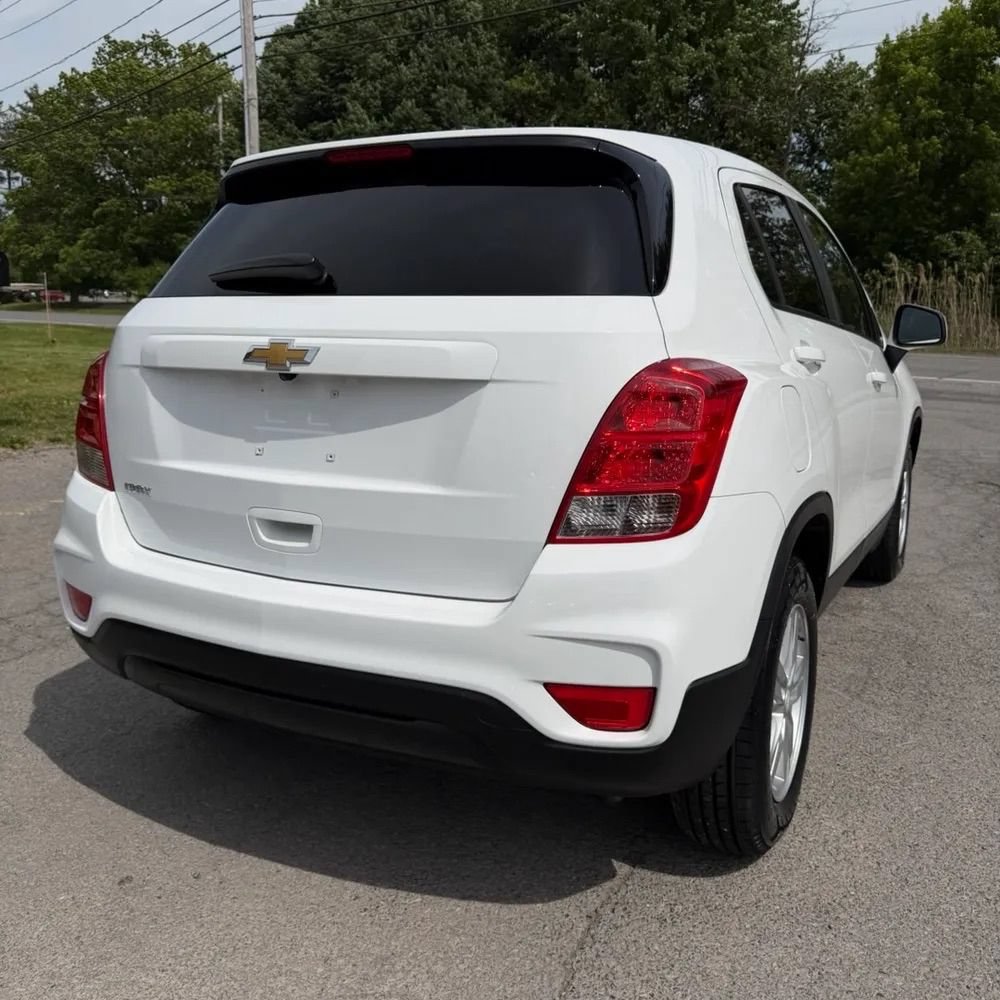 Used 2021 Chevrolet Trax LS w/ Tint and Cruise Package FWD image 8