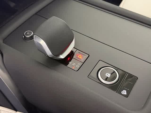 New 2026 Land Rover Discovery S AWD/4WD image 30