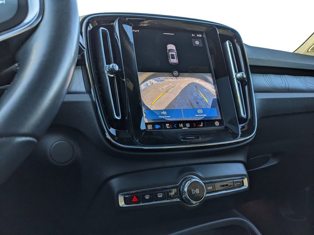 Certified 2023 Volvo XC40 Recharge Ultimate image 18