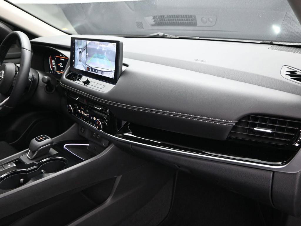 Used 2024 Nissan Rogue SL w/ SL Premium Package image 25