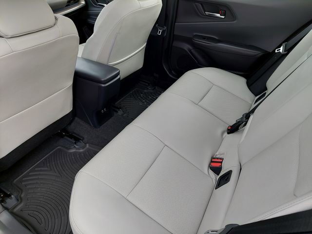 Used 2023 Toyota Prius XLE image 32