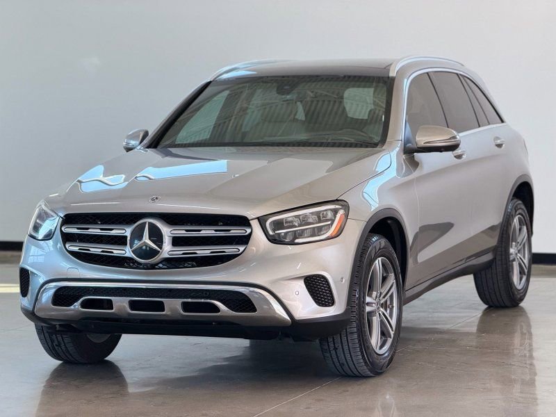 Used 2021 Mercedes-Benz GLC 300 w/ Premium Package image 3
