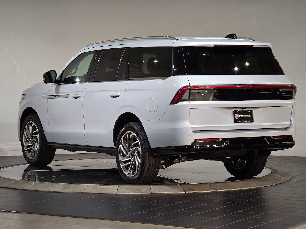 New 2025 Lincoln Navigator Reserve image 7