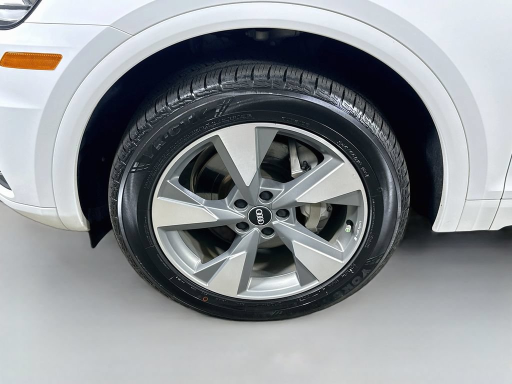 Used 2020 Audi Q5 2.0T Premium w/ Titanium Sport Package AWD/4WD image 8