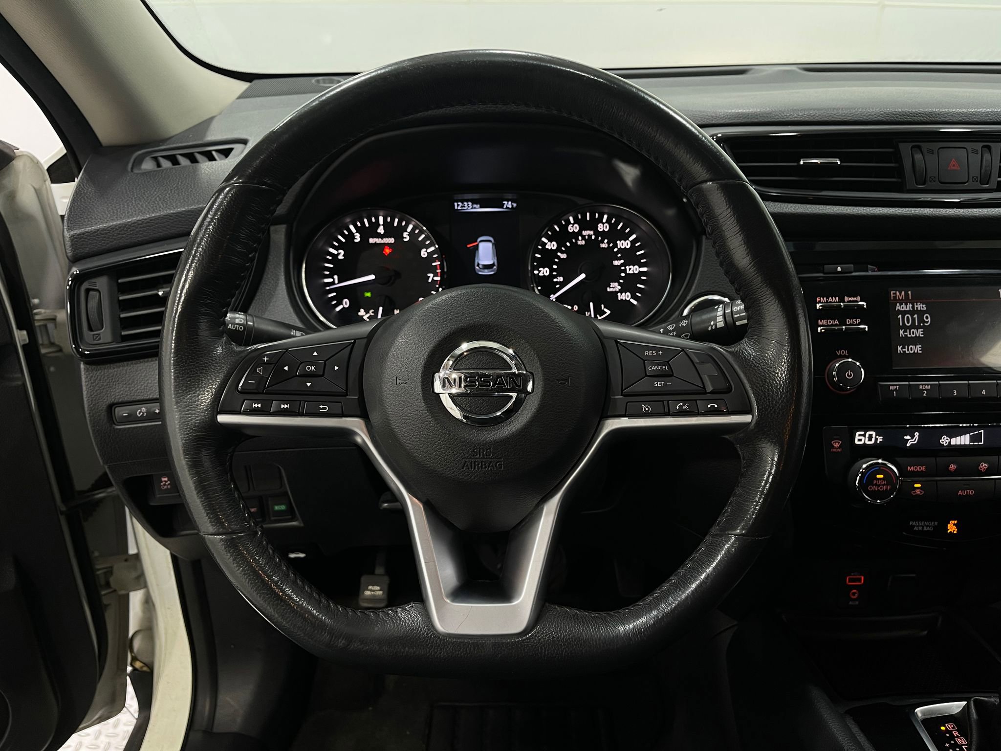 Used 2017 Nissan Rogue SV AWD/4WD image 20