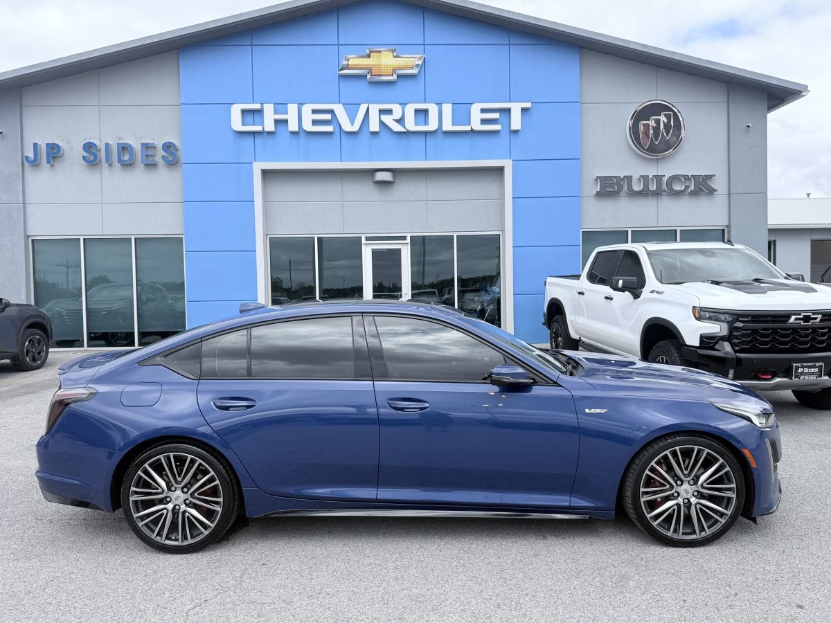 Used 2021 Cadillac CT5 V w/ Platinum Package RWD image 4