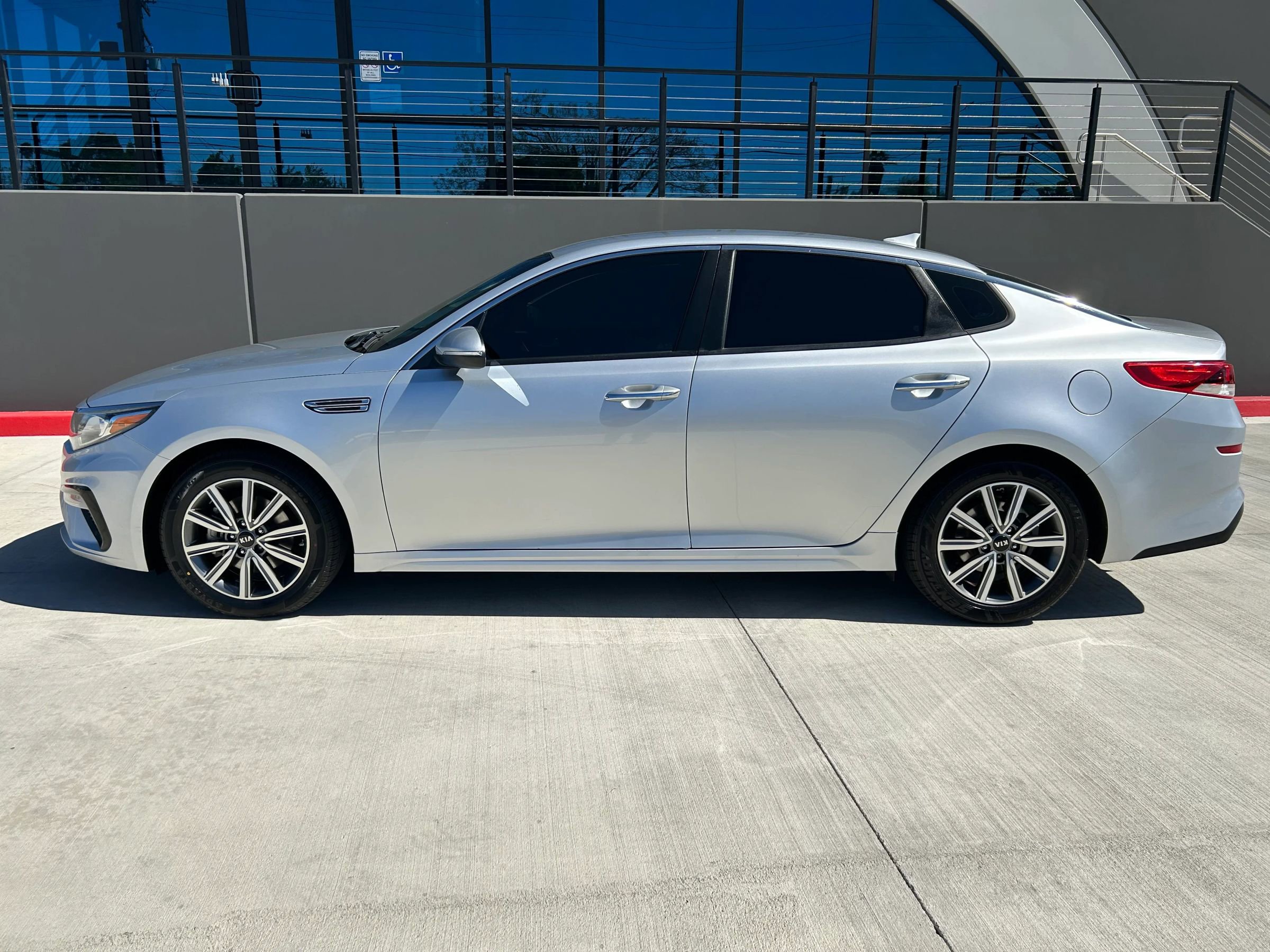 Used 2019 Kia Optima LX w/ LX 17" Wheel Package image 2
