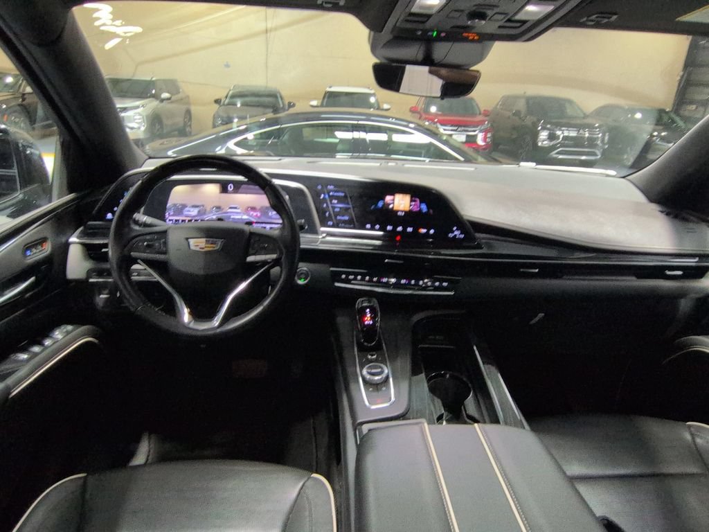 Used 2023 Cadillac Escalade Sport AWD/4WD image 17