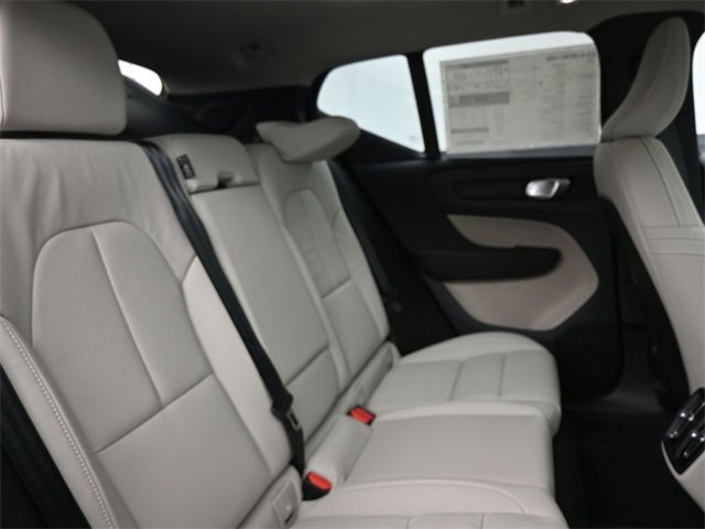 New 2026 Volvo XC40 B4 Plus w/ Protection Package Premier image 33